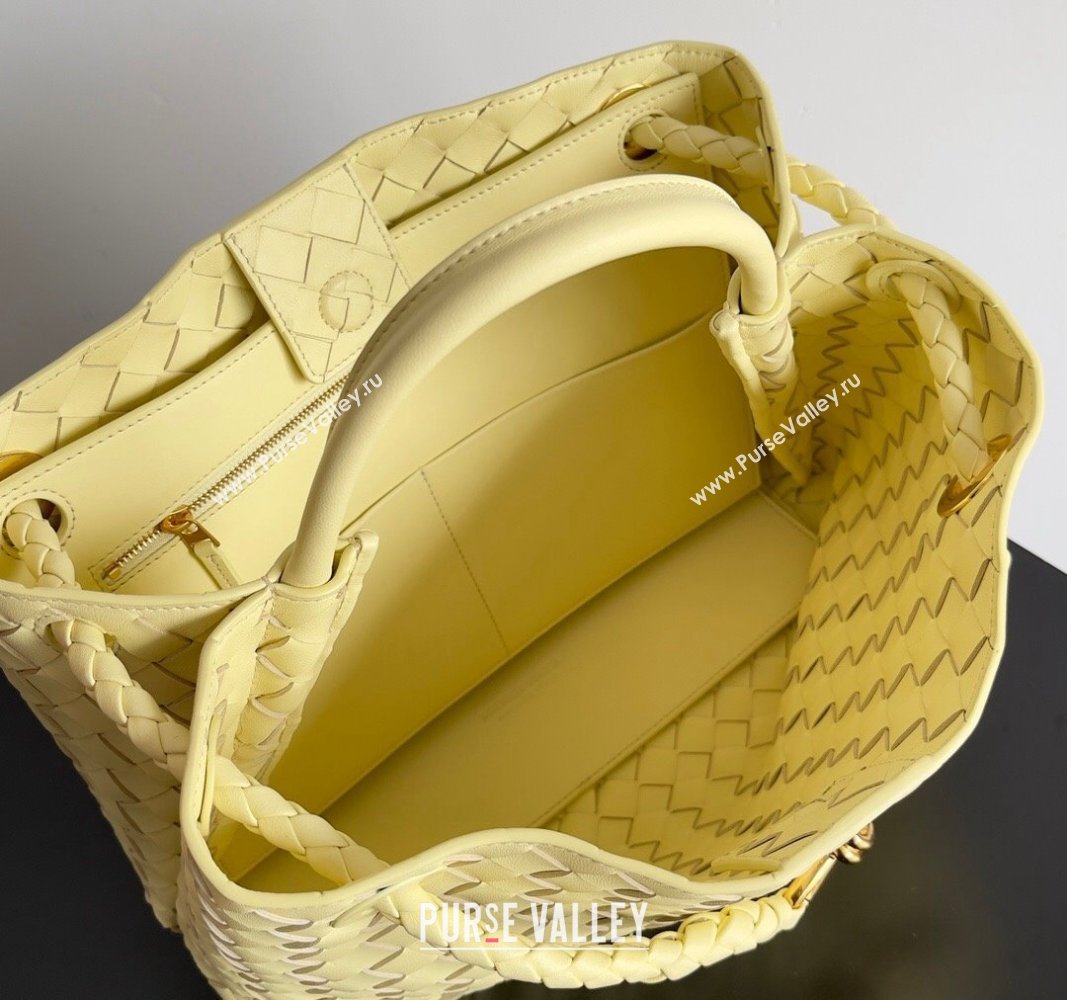 Bottega Veneta Medium Andiamo Top Handle Bag in Intrecciato Leather 743572 Light Yellow 2024 (YX-241029063)