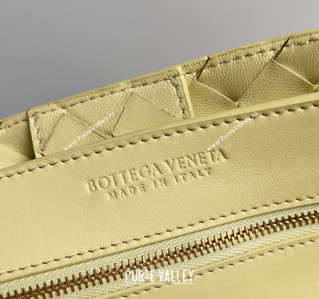 Bottega Veneta Medium Andiamo Top Handle Bag in Intrecciato Leather 743572 Light Yellow 2024 (YX-241029063)