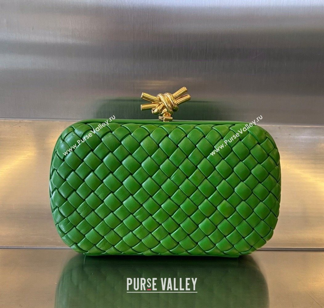 Bottega Veneta Knot Minaudiere Clutch in Padded Intreccio Leather 717622 Green2 2024 (WT-241217087)