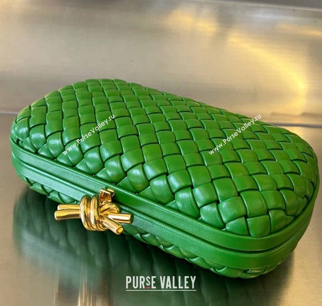 Bottega Veneta Knot Minaudiere Clutch in Padded Intreccio Leather 717622 Green2 2024 (WT-241217087)