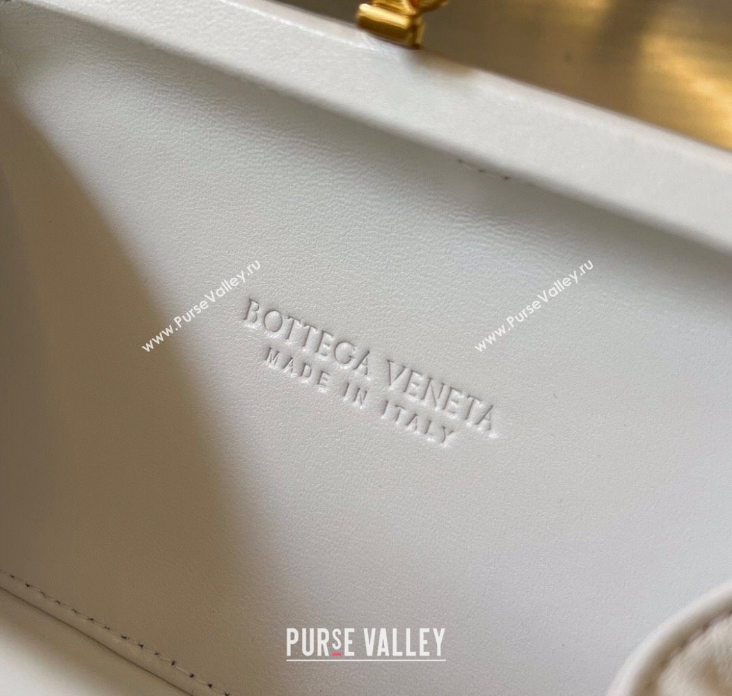 Bottega Veneta Knot Minaudiere Clutch in Padded Intreccio Leather 717622 White 2024 (WT-241217088)