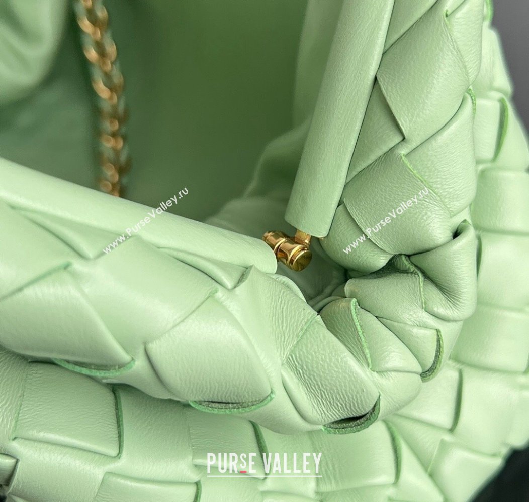 Bottega Veneta Lauren 1980 Clutch bag With Chain in Intrecciato Leather Light Green 2024 785807 (WT-241217026)