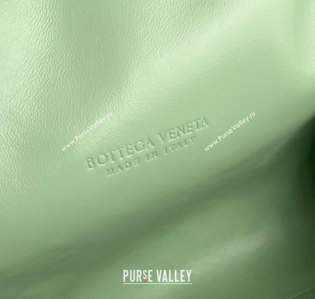 Bottega Veneta Lauren 1980 Clutch bag With Chain in Intrecciato Leather Light Green 2024 785807 (WT-241217026)