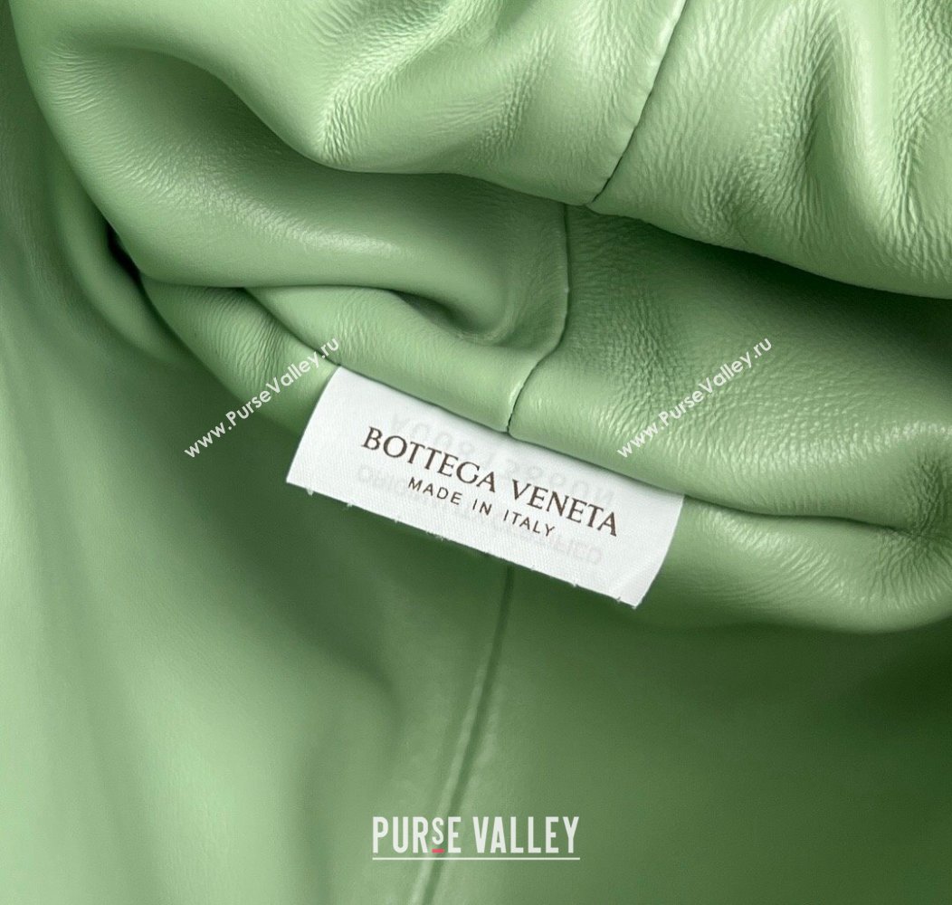 Bottega Veneta Lauren 1980 Clutch bag With Chain in Intrecciato Leather Light Green 2024 785807 (WT-241217026)