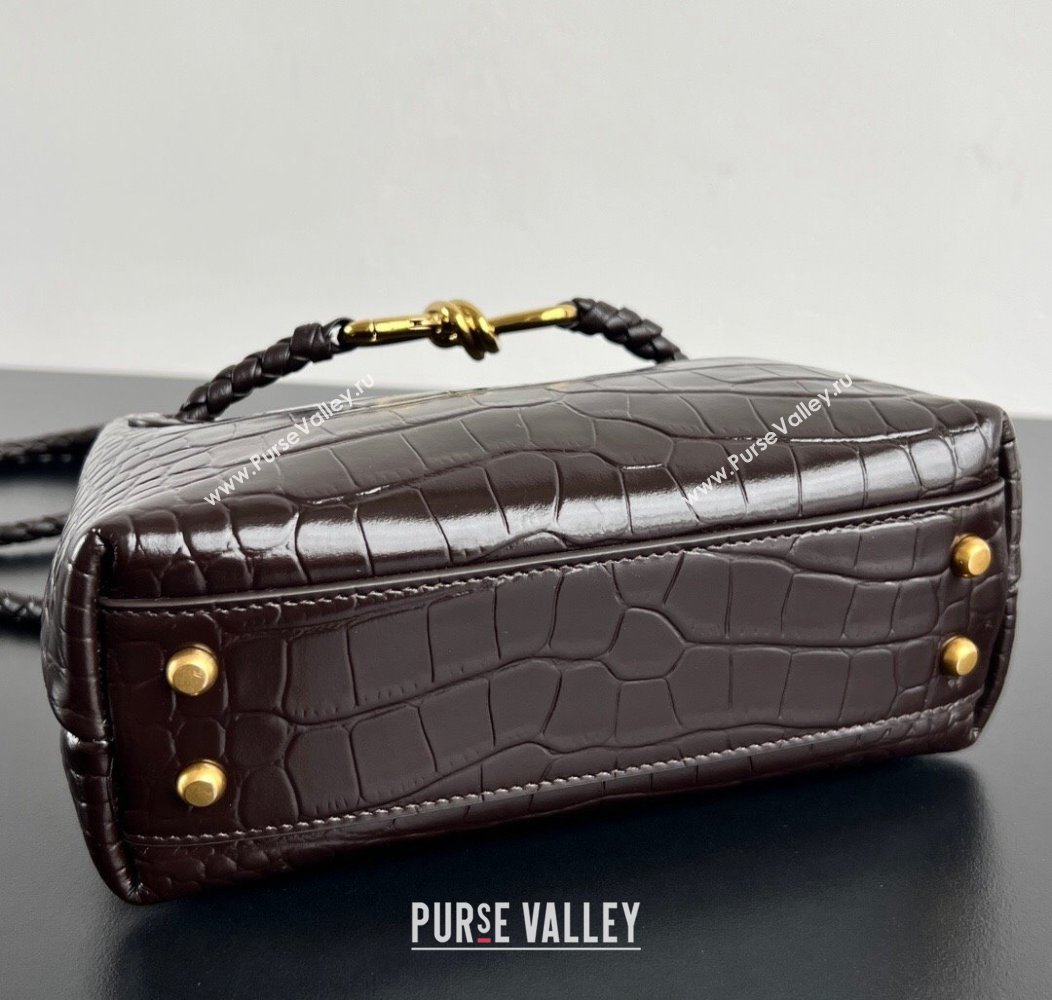 Bottega Veneta Andiamo Mini Bag in Crocodile Embossed Leather Fondant Brown 2024 777614 (WT-241217031)