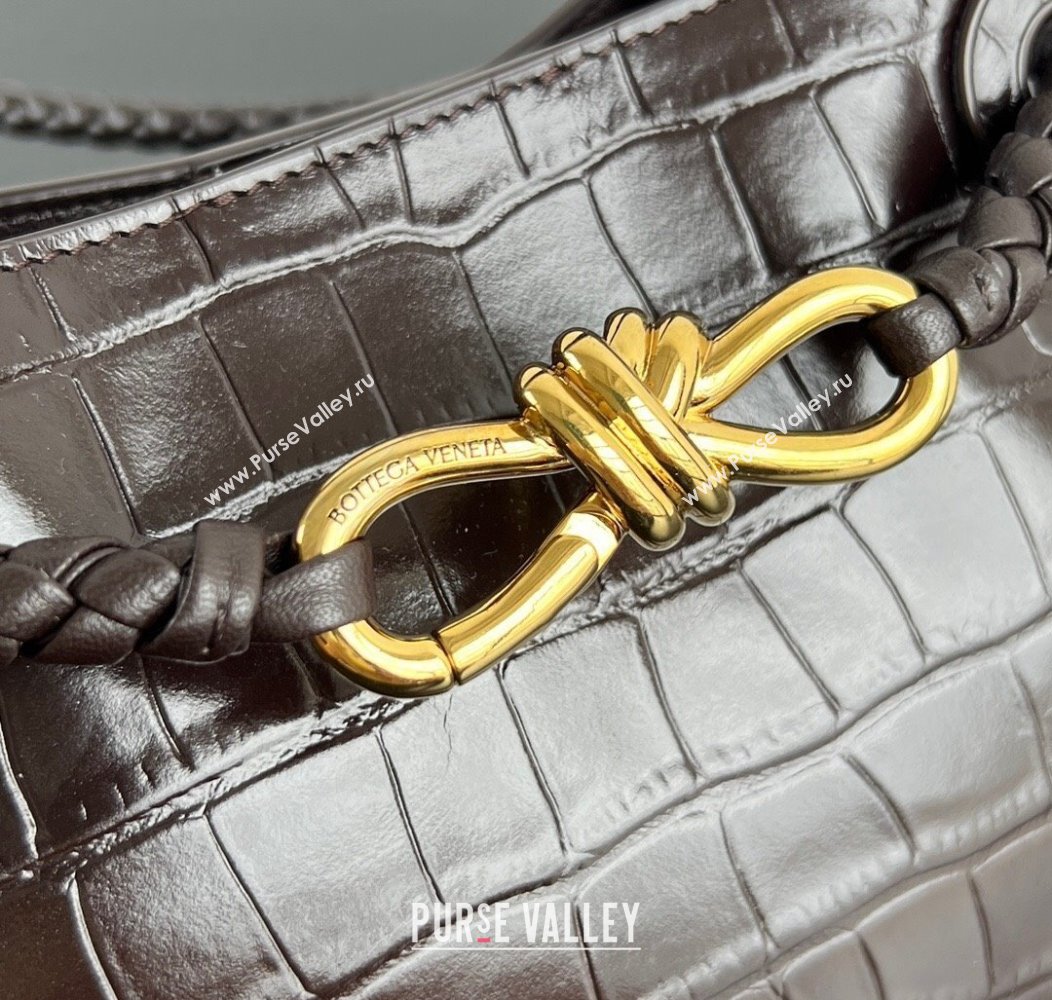 Bottega Veneta Andiamo Mini Bag in Crocodile Embossed Leather Fondant Brown 2024 777614 (WT-241217031)