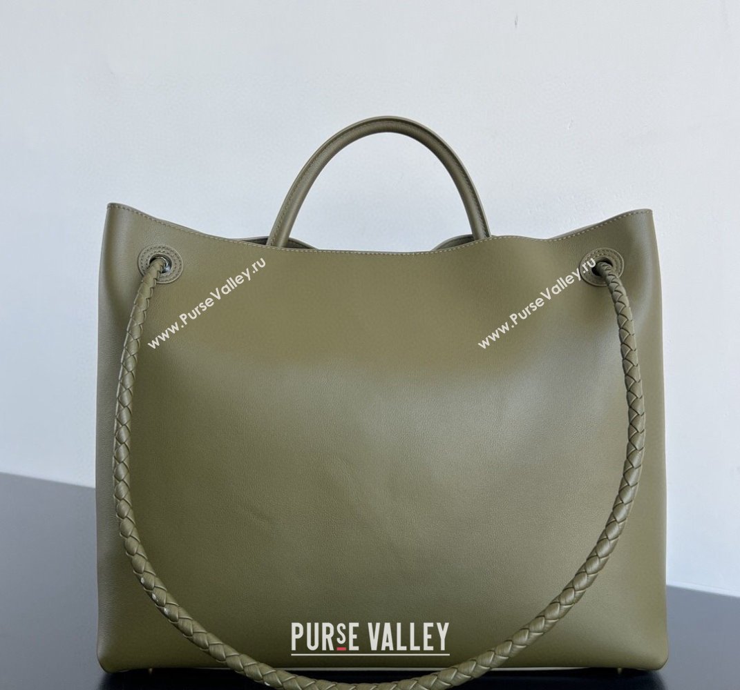 Bottega Veneta Mens Large Andiamo Top Handle Bag in Calfskin Leather Green 2024 806010 (WT-250519083)