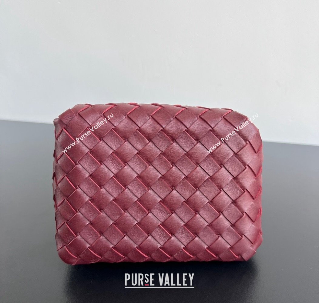 Bottega Veneta Small Parachute Chain Bag in Intrecciato Leather Burgundy 2024 817175 (WT-241217008)