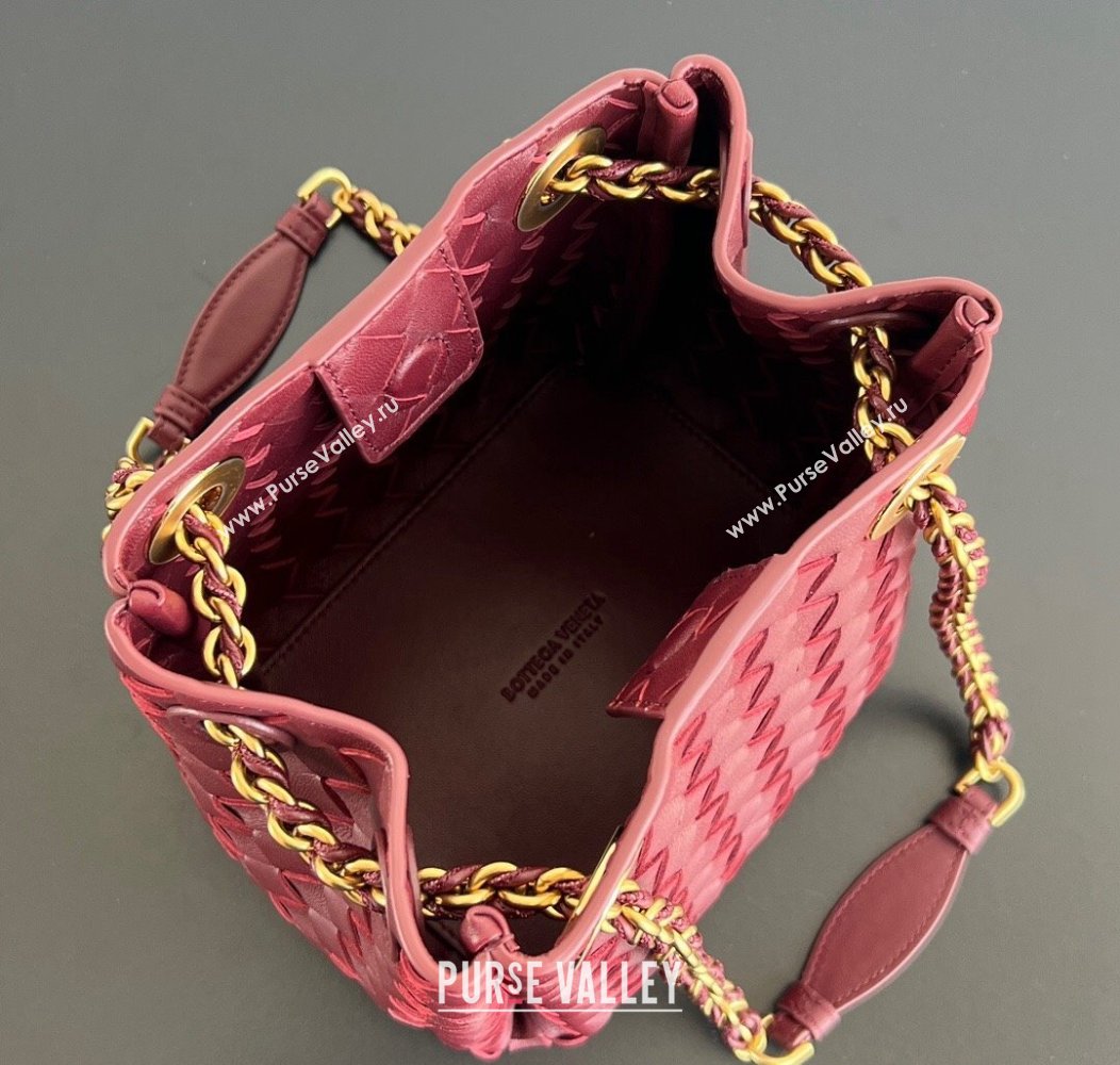 Bottega Veneta Small Parachute Chain Bag in Intrecciato Leather Burgundy 2024 817175 (WT-241217008)