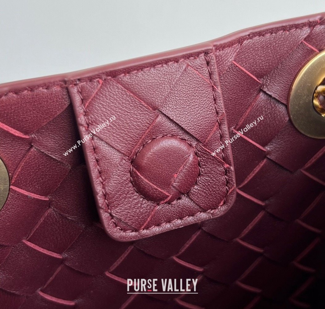 Bottega Veneta Small Parachute Chain Bag in Intrecciato Leather Burgundy 2024 817175 (WT-241217008)