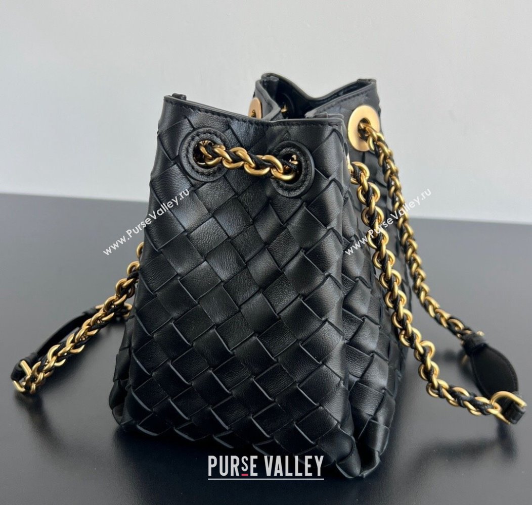 Bottega Veneta Small Parachute Chain Bag in Intrecciato Leather Black 2024 817175 (WT-241217009)