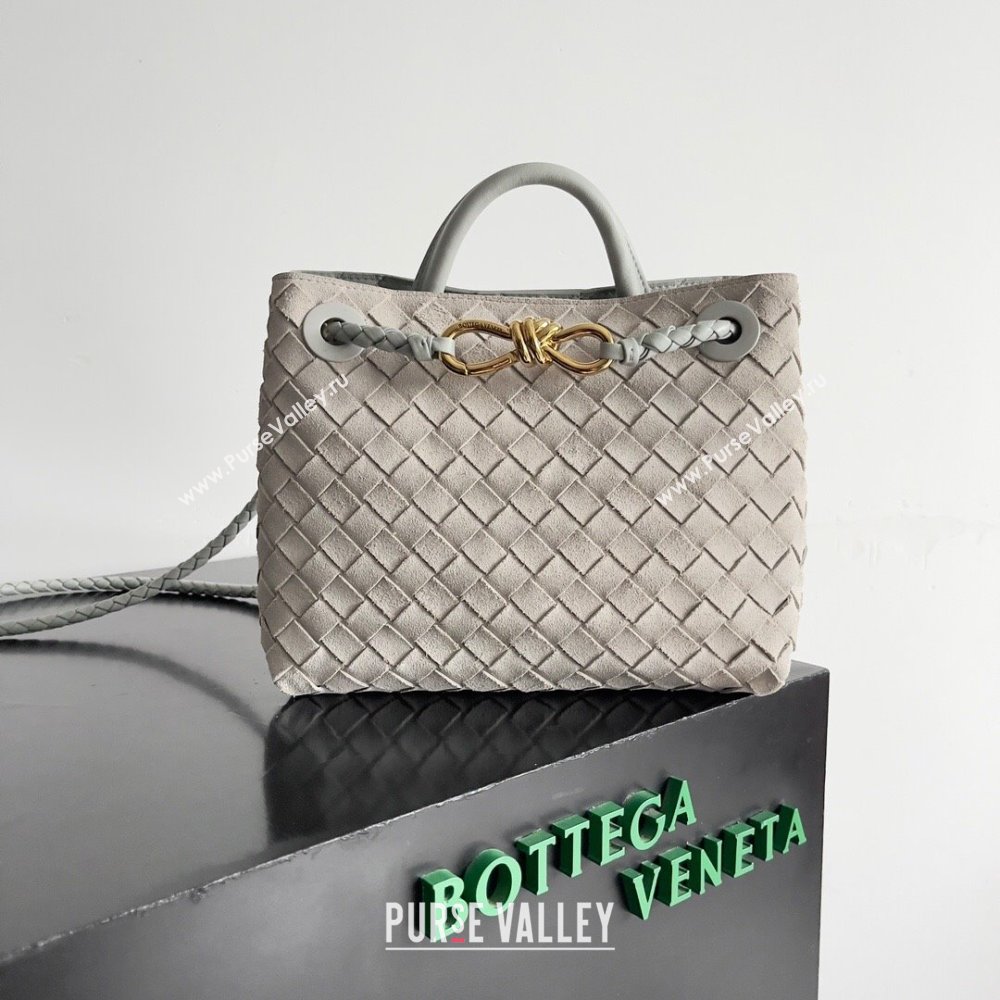 Bottega Veneta Small Andiamo Top Handle Bag in Intrecciate Suede Light Grey 2024 743568 (WT-241217092)