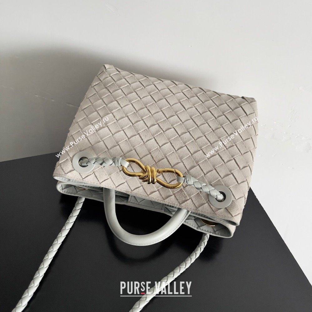 Bottega Veneta Small Andiamo Top Handle Bag in Intrecciate Suede Light Grey 2024 743568 (WT-241217092)