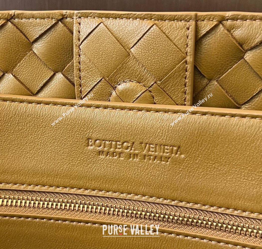 Bottega Veneta Large Andiamo Top Handle Bag in Intrecciato Suede Brown2 743575 2025 (WT-250205029)