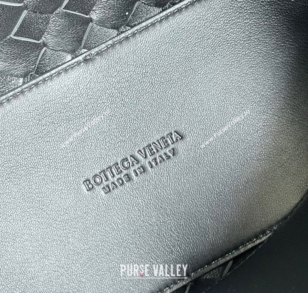 Bottega Veneta Medium Andiamo Top Handle Bag in Intrecciato Leather 743572 Black/Silver 2024 (WT-250205005)