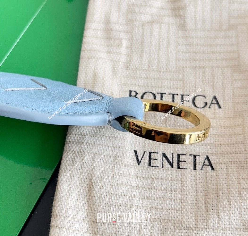 Bottega Veneta Fish Keyring in Intreccio Leather Zenith Blue 2025 806109 (MS-250205035)