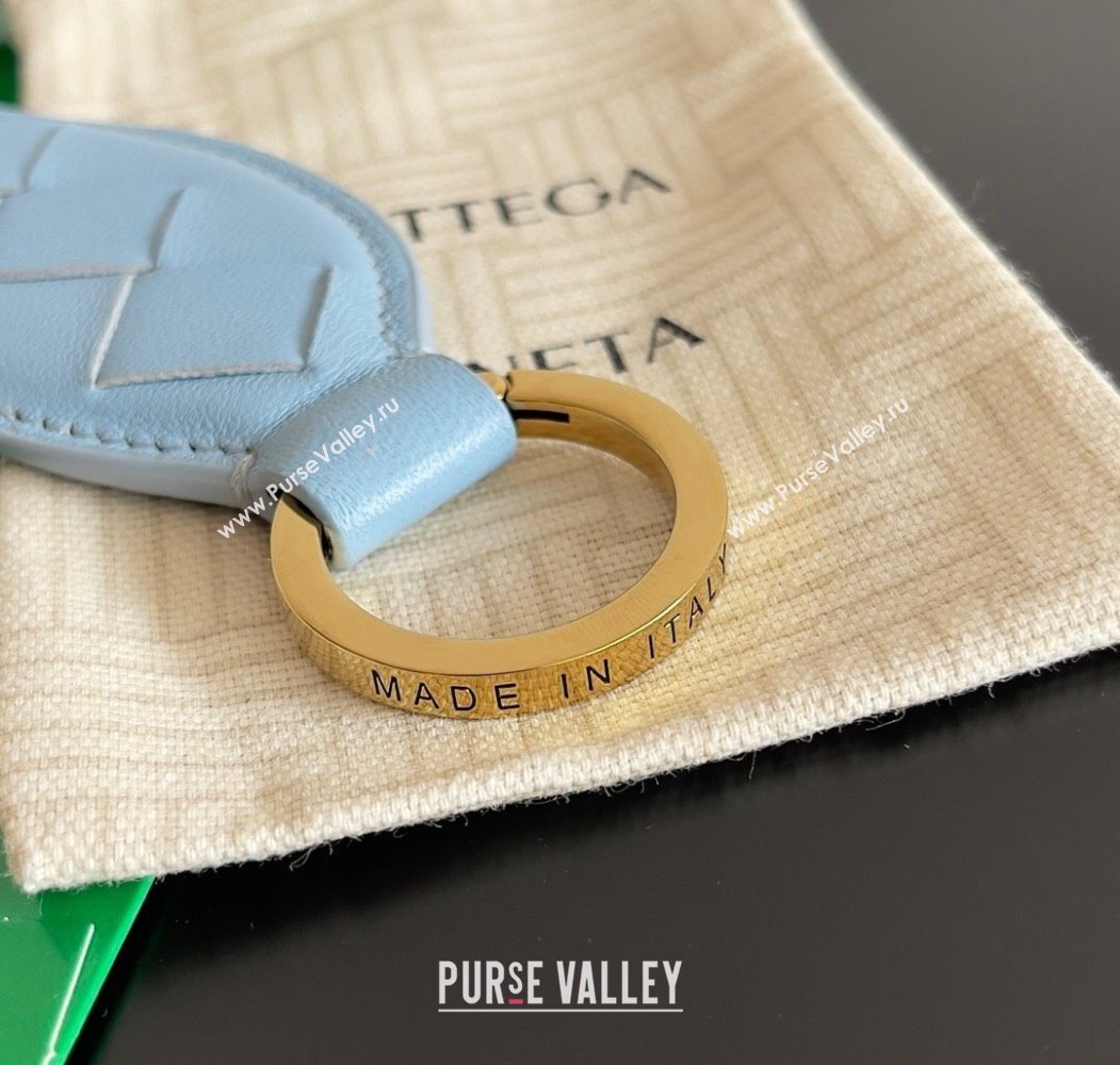 Bottega Veneta Fish Keyring in Intreccio Leather Zenith Blue 2025 806109 (MS-250205035)
