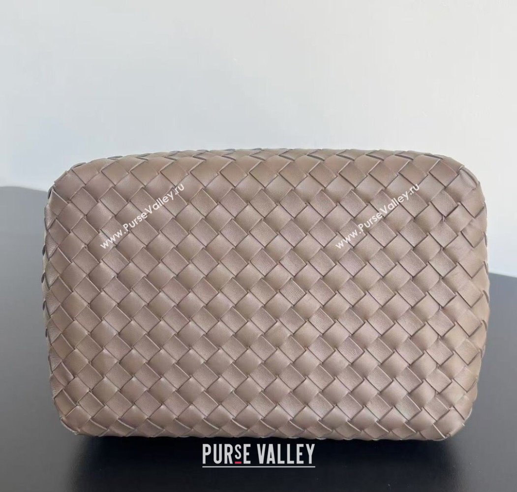 Bottega Veneta Large Parachute Shoulder Bag in Intrecciato Leather 796571 Grey 2025 (WT-250205040)