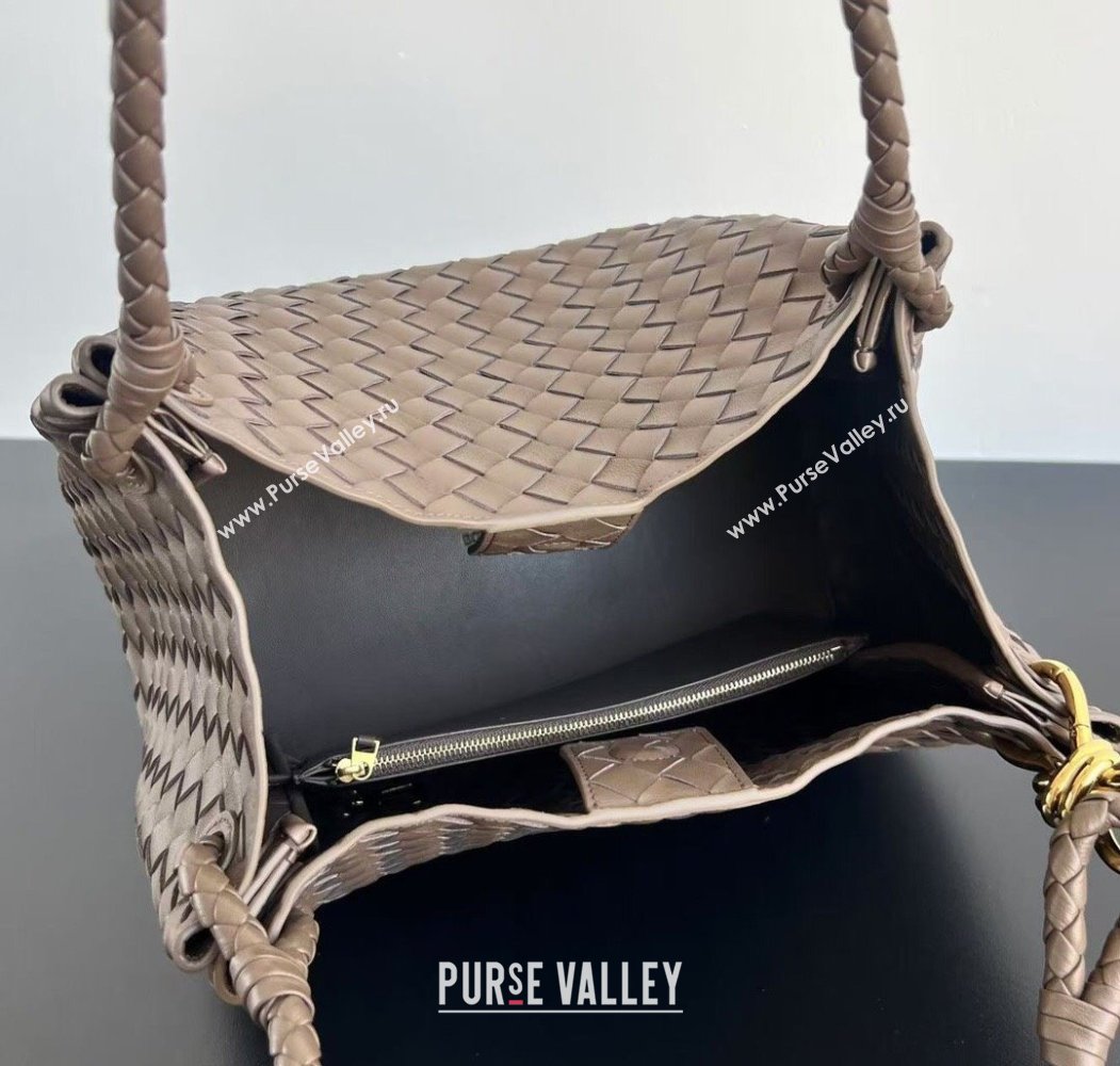 Bottega Veneta Large Parachute Shoulder Bag in Intrecciato Leather 796571 Grey 2025 (WT-250205040)