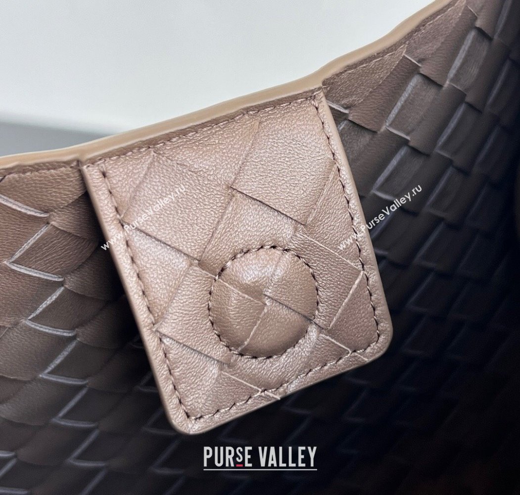 Bottega Veneta Large Parachute Shoulder Bag in Intrecciato Leather 796571 Grey 2025 (WT-250205040)