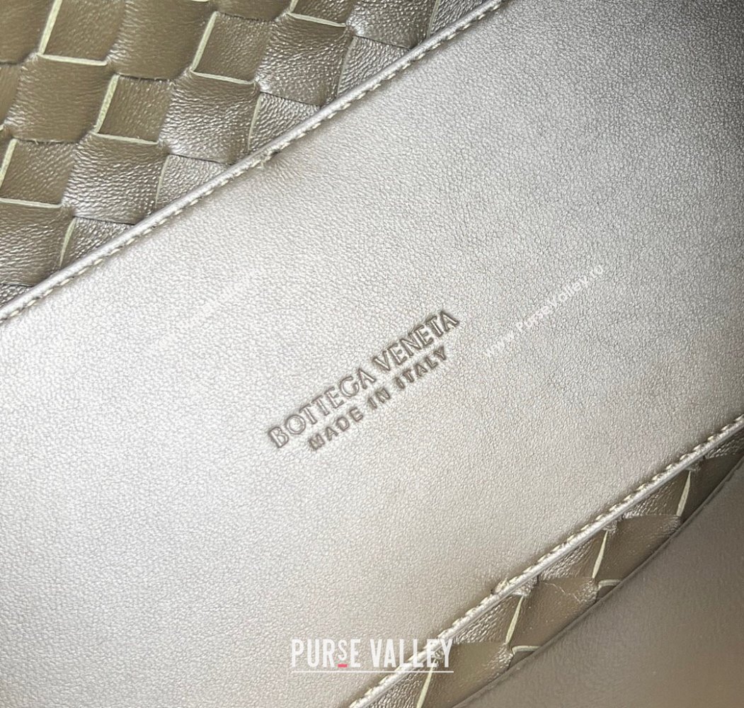 Bottega Veneta Medium Andiamo Top Handle Bag in Intrecciato Leather 743572 Khaki Green 2024 (WT-250205004)