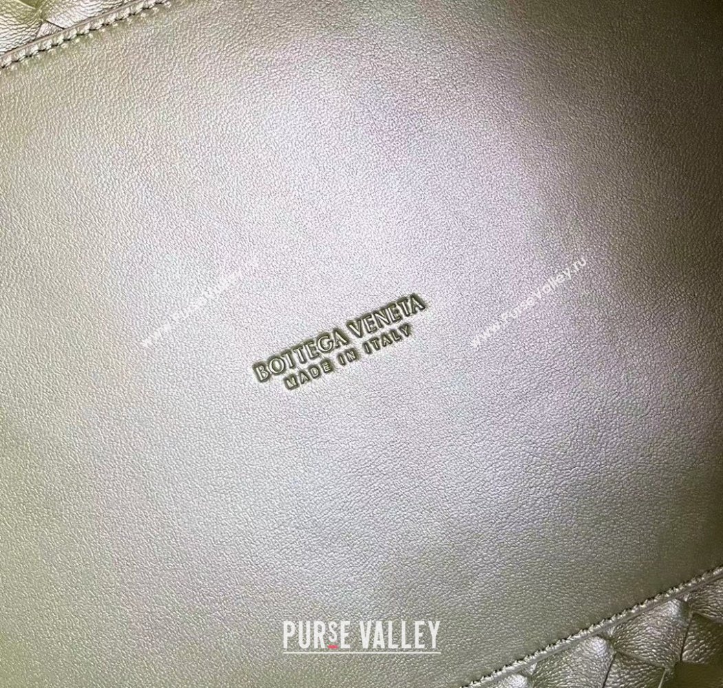 Bottega Veneta Large Parachute Shoulder Bag in Intrecciato Leather 796571 Khaki Green 2025 (WT-250205041)