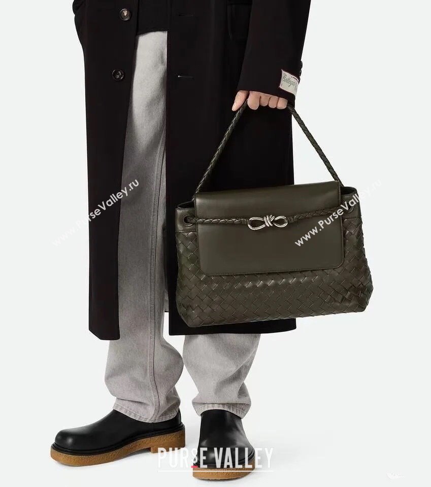 Bottega Veneta Mens Andiamo Messenger Bag in Intrecciato Leather 807715 Khaki Green 2025 (WT-250205044)