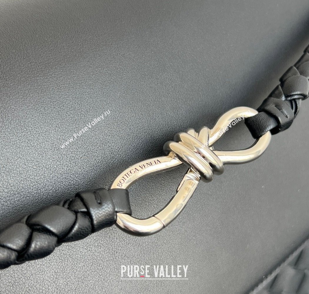 Bottega Veneta Mens Andiamo Messenger Bag in Intrecciato Leather 807715 Black 2025 (WT-250205045)