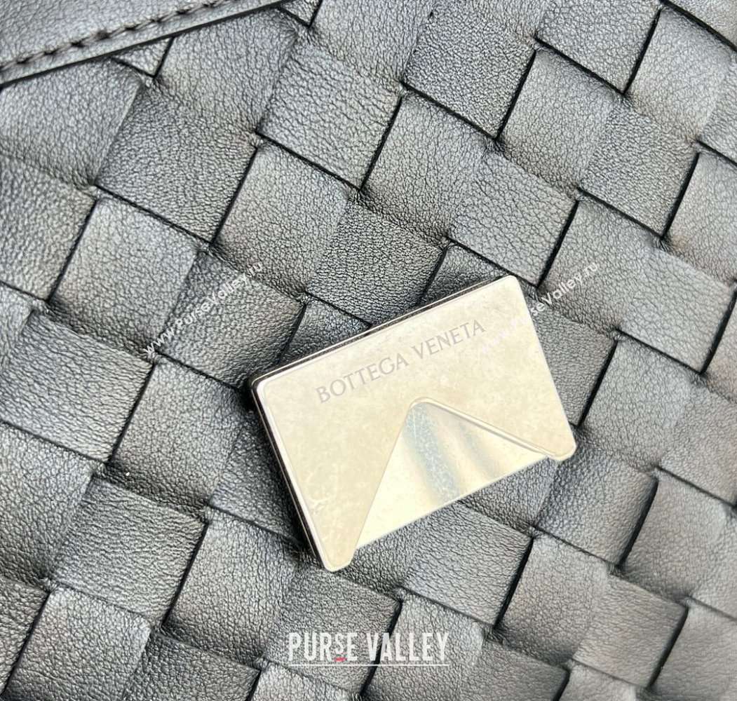 Bottega Veneta Mens Andiamo Messenger Bag in Intrecciato Leather 807715 Black 2025 (WT-250205045)