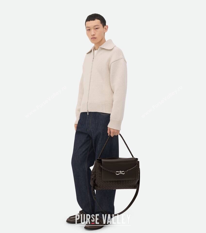 Bottega Veneta Mens Andiamo Messenger Bag in Intrecciato Leather 807715 Black 2025 (WT-250205045)