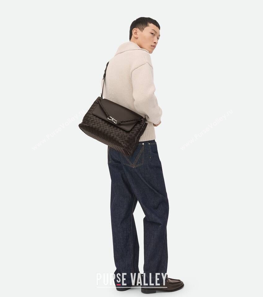 Bottega Veneta Mens Andiamo Messenger Bag in Intrecciato Leather 807715 Fondant Brown 2025 (WT-250205046)