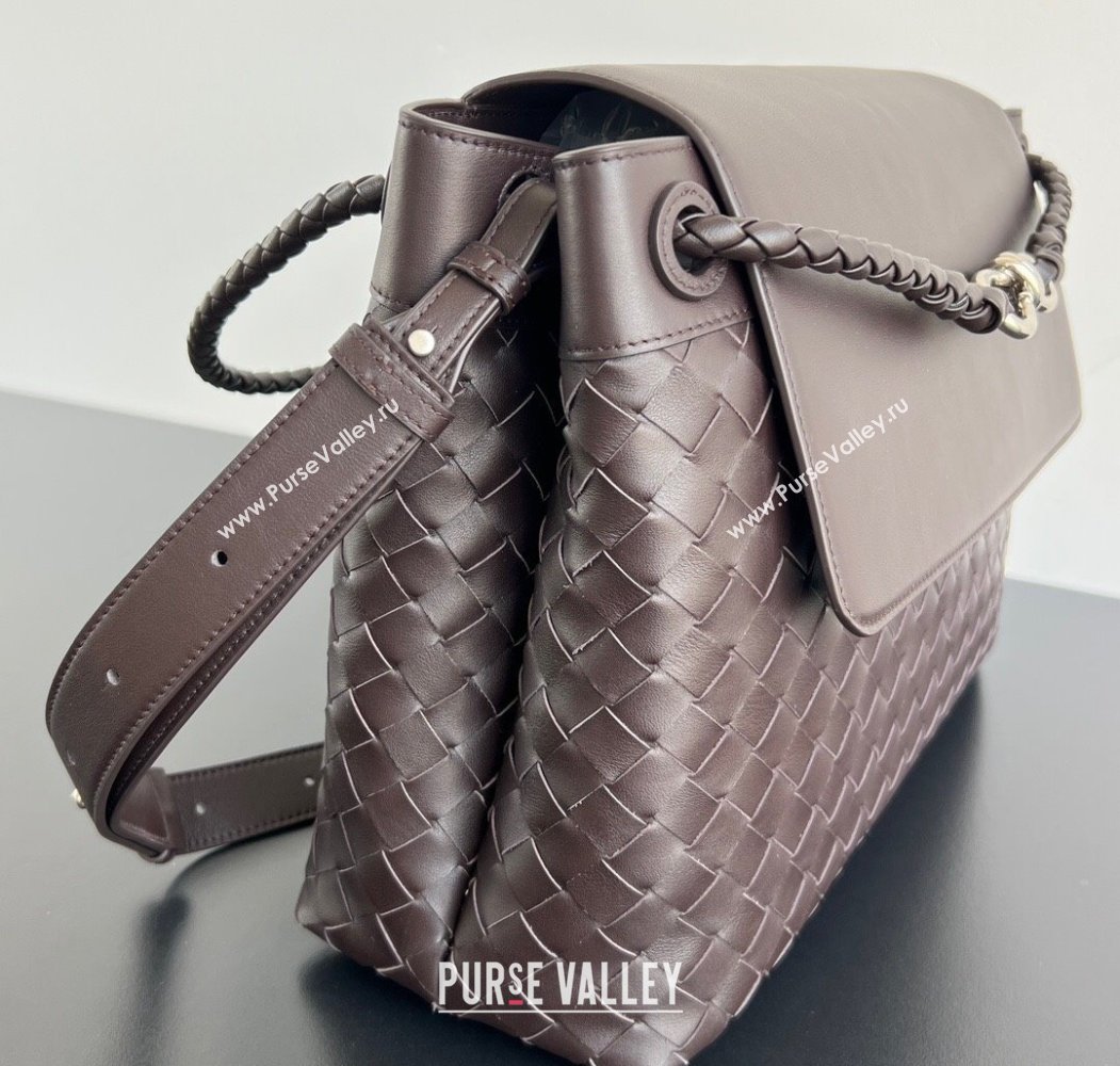 Bottega Veneta Mens Andiamo Messenger Bag in Intrecciato Leather 807715 Fondant Brown 2025 (WT-250205046)