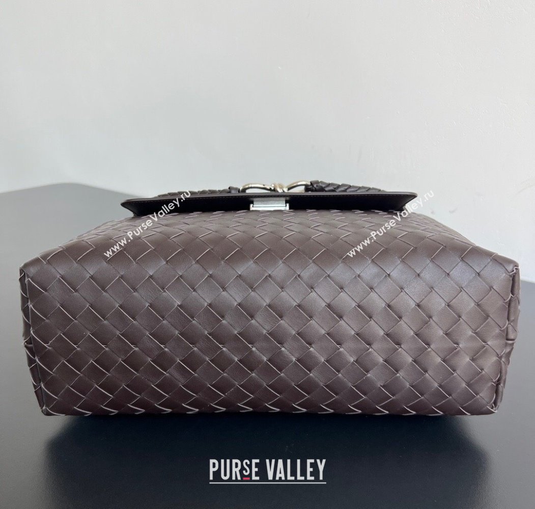 Bottega Veneta Mens Andiamo Messenger Bag in Intrecciato Leather 807715 Fondant Brown 2025 (WT-250205046)