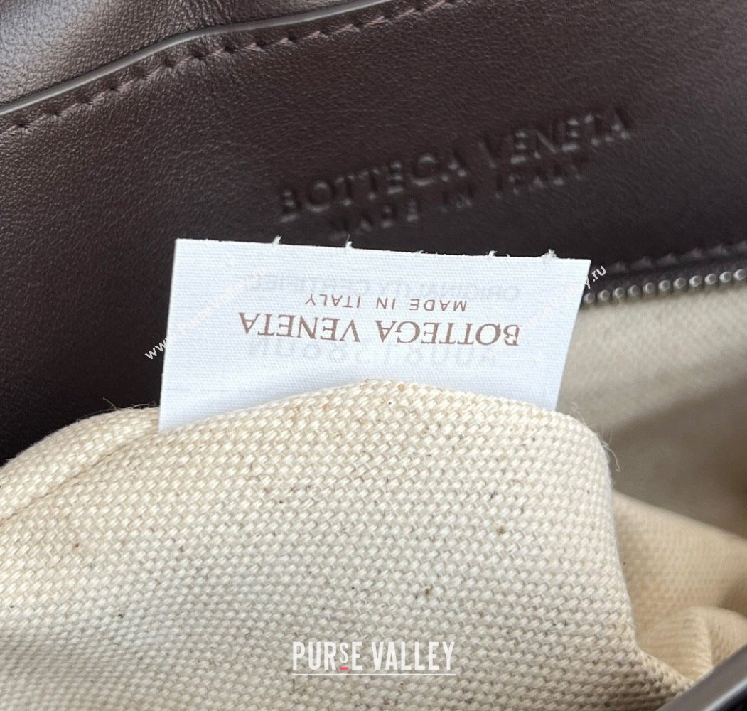 Bottega Veneta Mens Andiamo Messenger Bag in Intrecciato Leather 807715 Fondant Brown 2025 (WT-250205046)