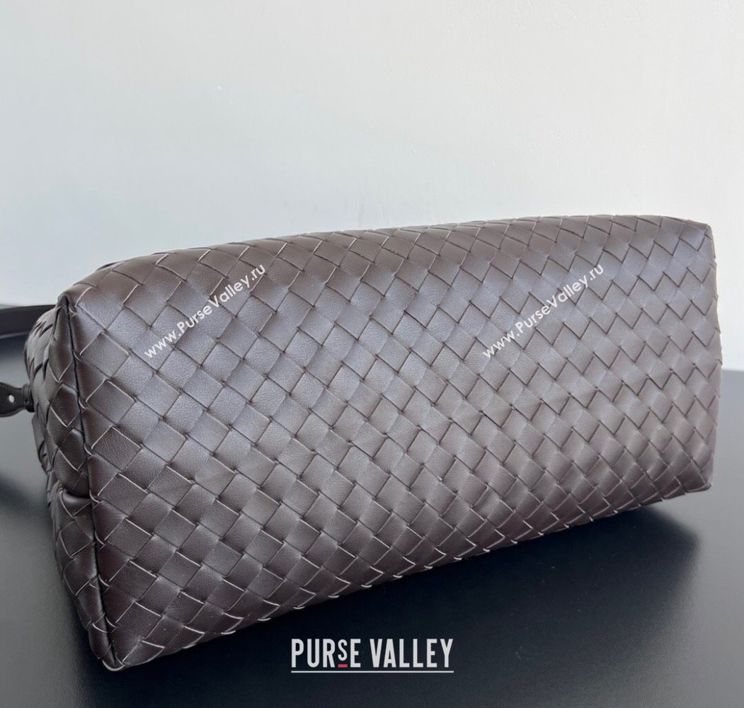 Bottega Veneta Mens Large Andiamo Messenger Bag in Intrecciato Leather 805969 Fondant Brown 2025 (WT-250205048)