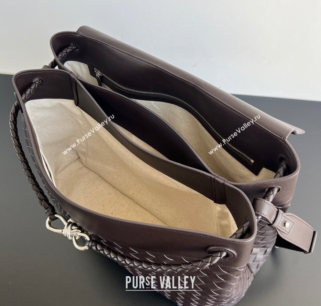 Bottega Veneta Mens Large Andiamo Messenger Bag in Intrecciato Leather 805969 Fondant Brown 2025 (WT-250205048)