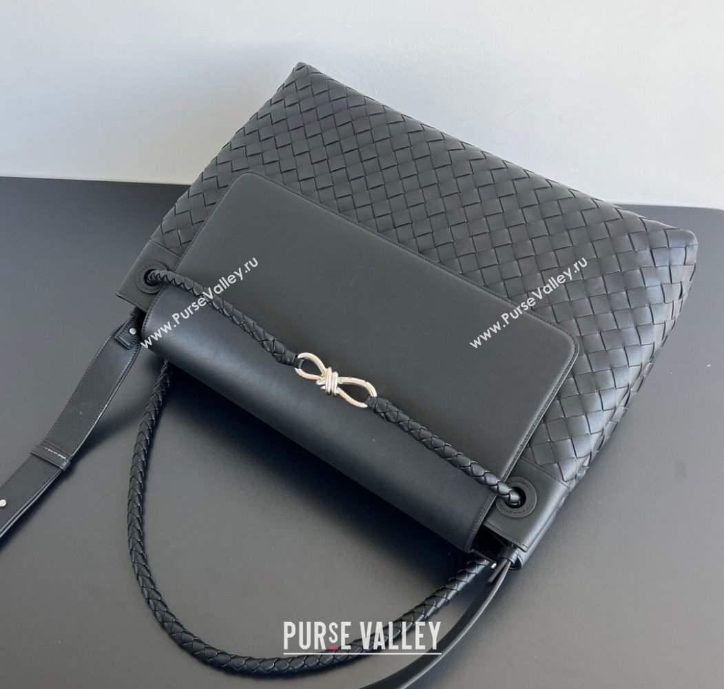 Bottega Veneta Mens Large Andiamo Messenger Bag in Intrecciato Leather 805969 Black 2025 (WT-250205049)