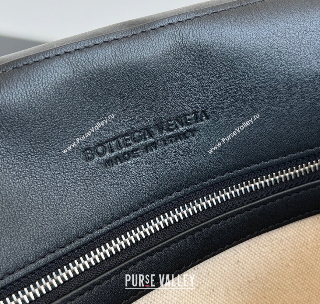 Bottega Veneta Mens Large Andiamo Messenger Bag in Intrecciato Leather 805969 Black 2025 (WT-250205049)