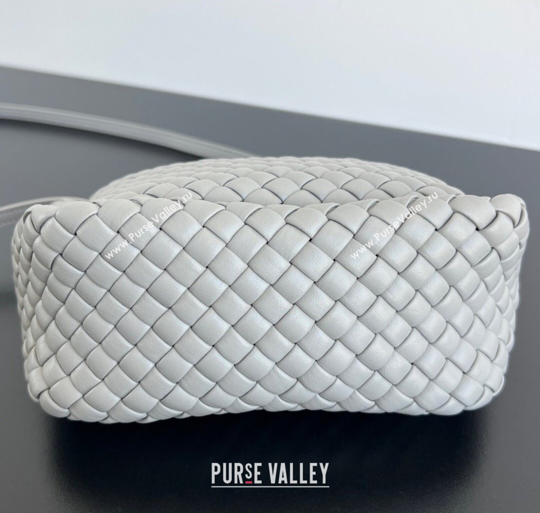 Bottega Veneta Small Cobble Top Handle bag in Intreccio Leather Grey 2025 805739 (WT-250205054)