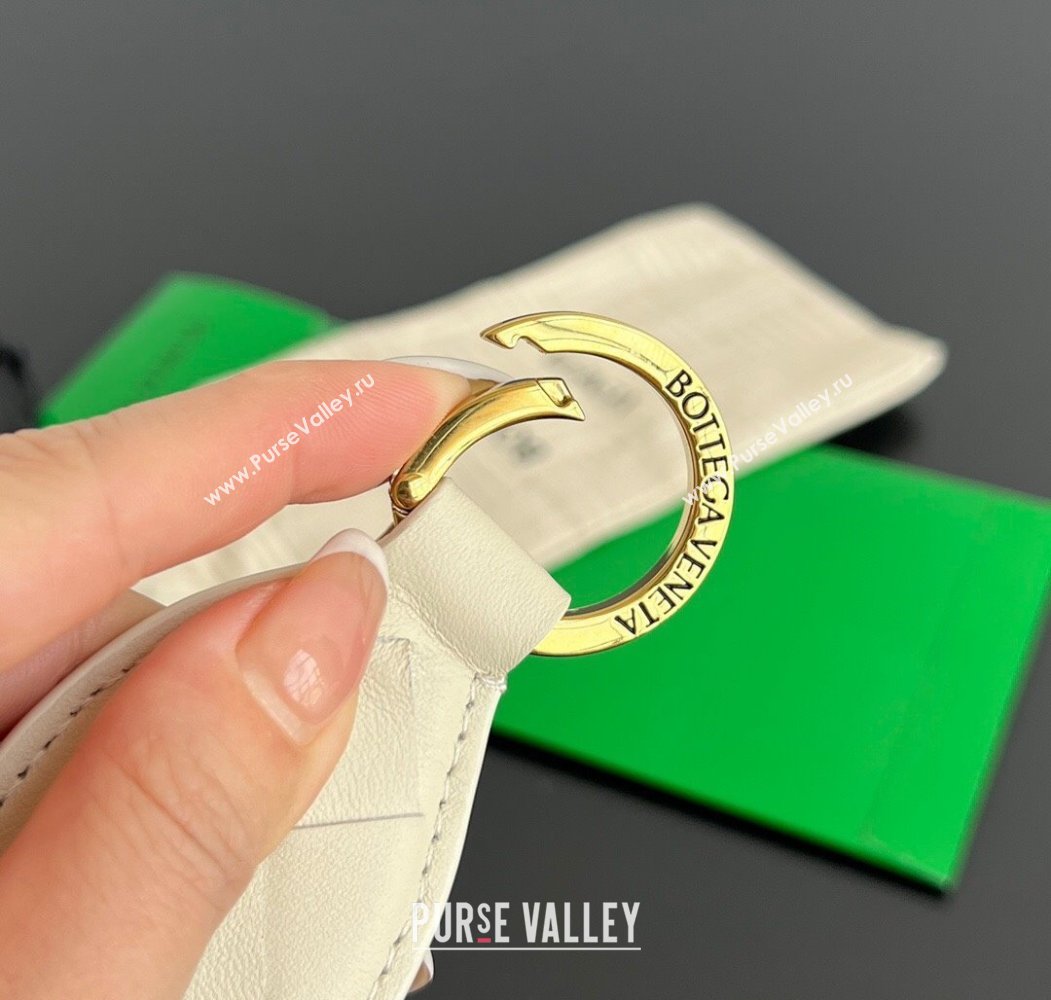 Bottega Veneta Fish Keyring in Intreccio Leather White 2025 806109 (MS-250205032)