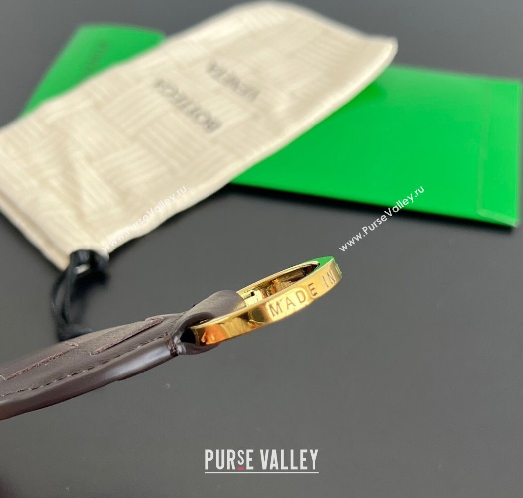 Bottega Veneta Fish Keyring in Intreccio Leather Fondant Brown 2025 806109 (MS-250205033)