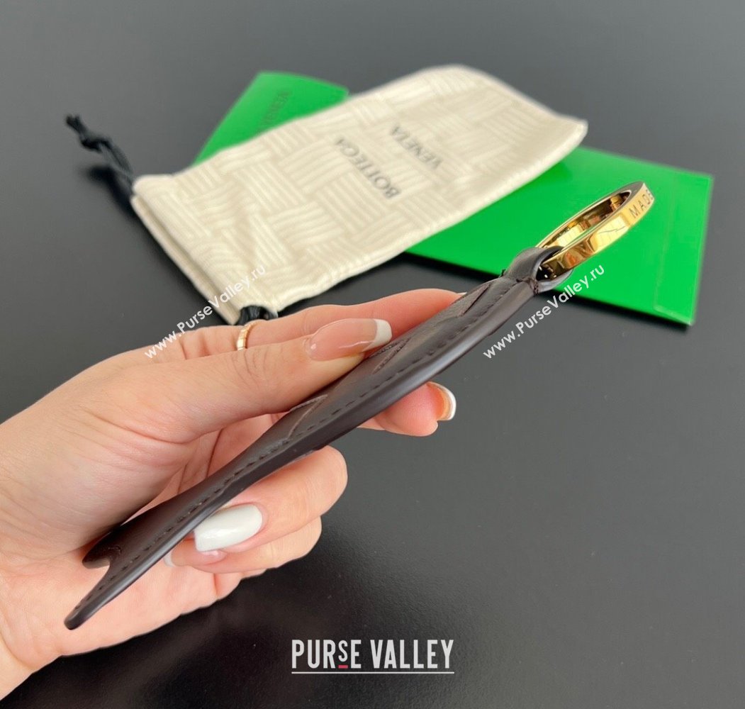 Bottega Veneta Fish Keyring in Intreccio Leather Fondant Brown 2025 806109 (MS-250205033)