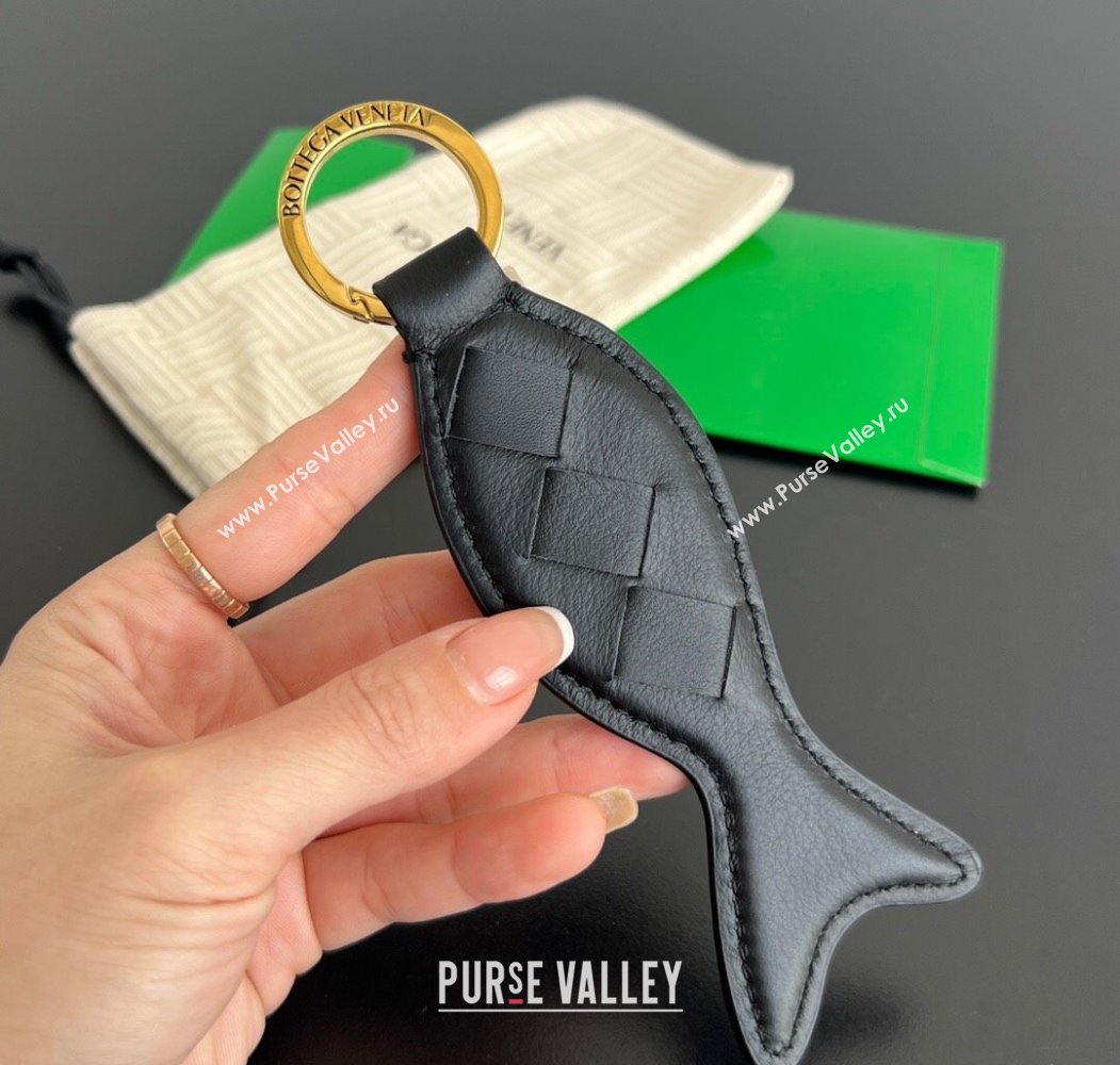 Bottega Veneta Fish Keyring in Intreccio Leather Black 2025 806109 (MS-250205034)
