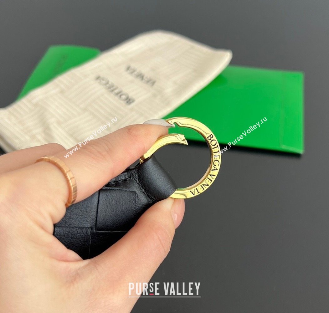 Bottega Veneta Fish Keyring in Intreccio Leather Black 2025 806109 (MS-250205034)