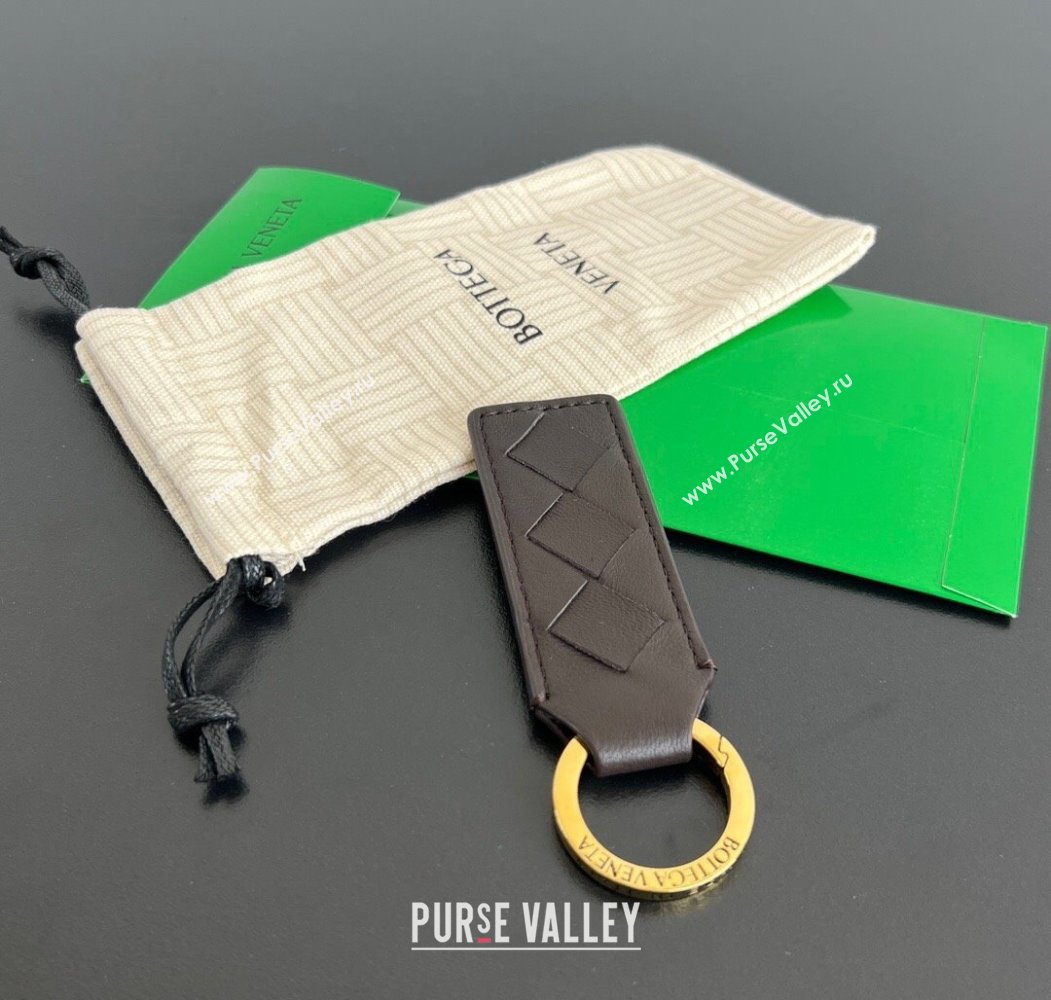 Bottega Veneta Tab Keyring in Intreccio Leather Fondant Brown/Gold 2025 800553 (WT-250205038)