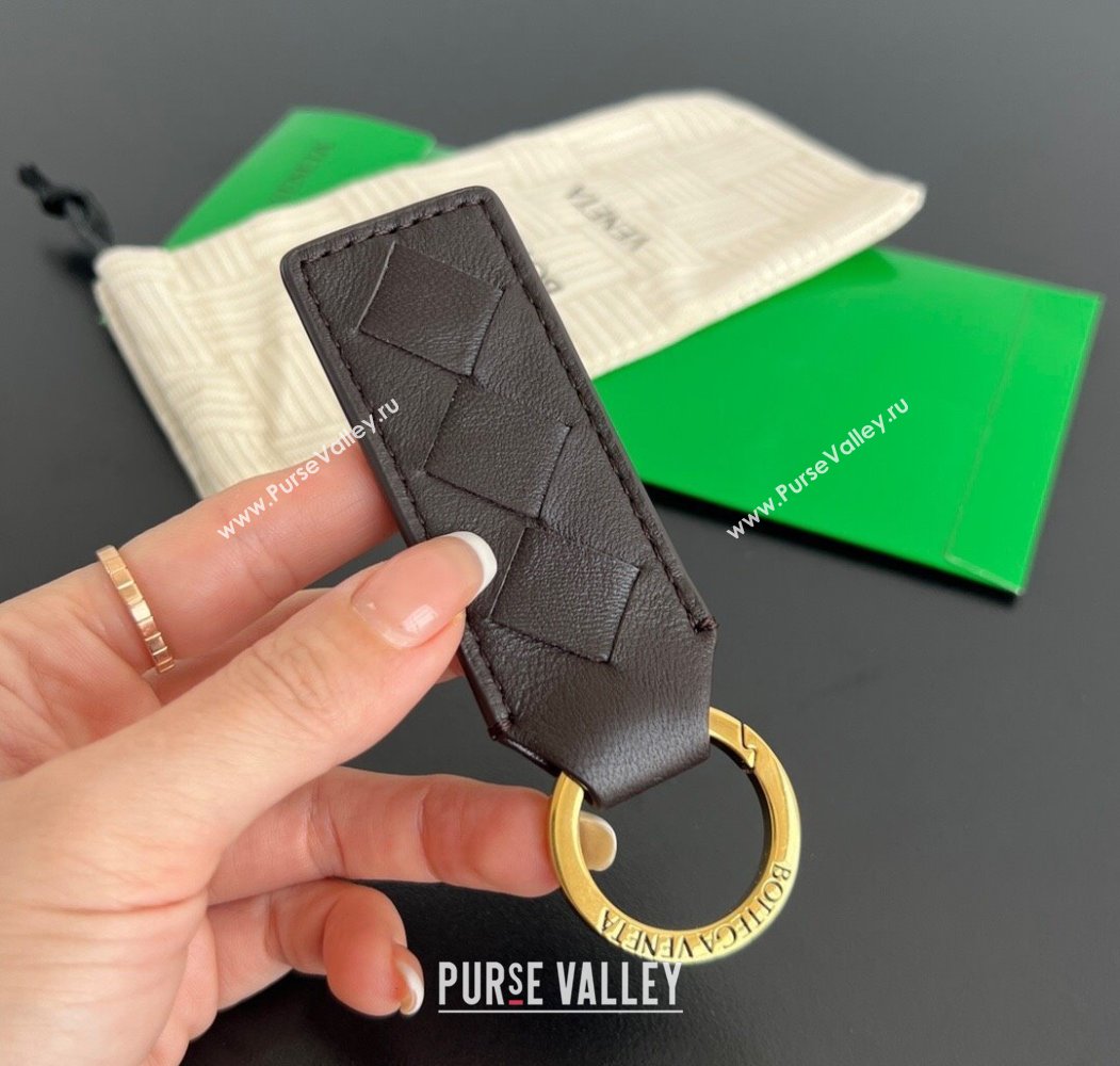 Bottega Veneta Tab Keyring in Intreccio Leather Fondant Brown/Gold 2025 800553 (WT-250205038)