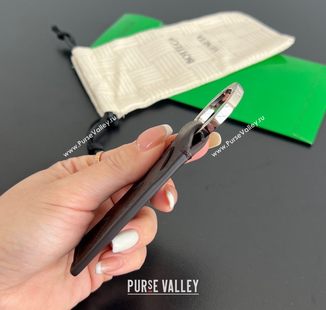 Bottega Veneta Tab Keyring in Intreccio Leather Fondant Brown/Silver 2025 800553 (WT-250205039)