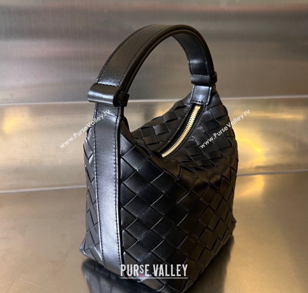 Bottega Veneta Baby Wallace Shoulder Bag in Intrecciato Soft Calfskin Leather 776781 Black 2025 (WT-250205062)