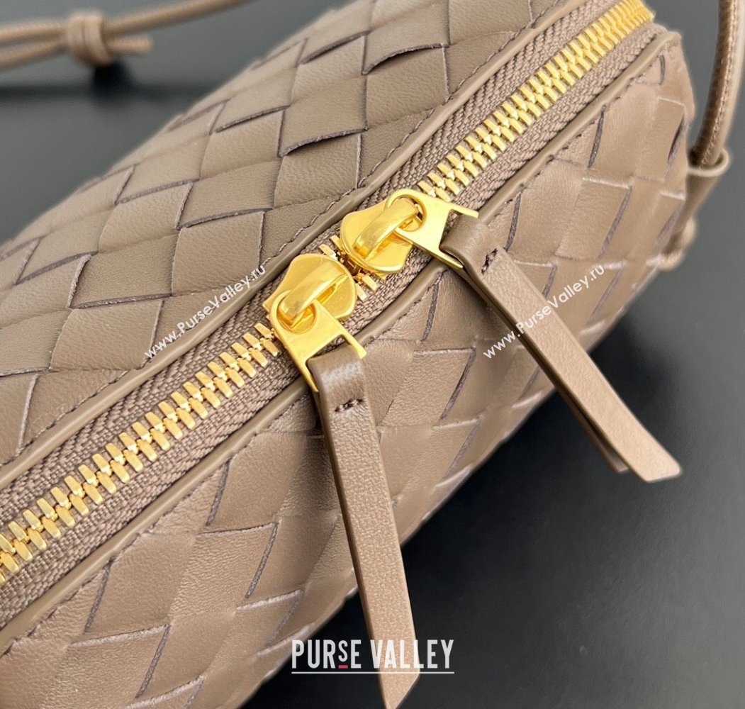 Bottega Veneta Intrecciato Leather Concert Pouch Mini bag Grey 2025 794258 (WT-250205070)
