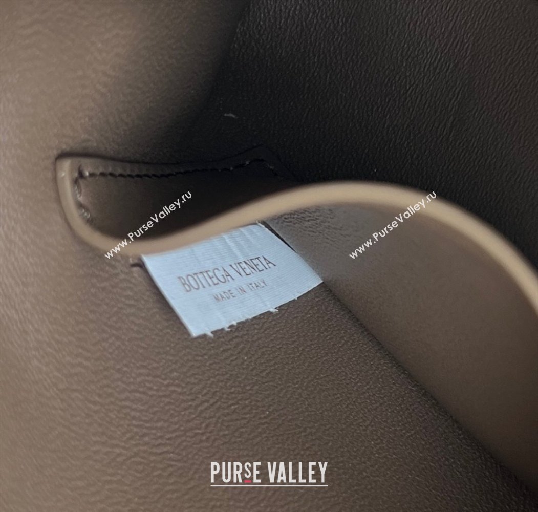 Bottega Veneta Intrecciato Leather Concert Pouch Mini bag Grey 2025 794258 (WT-250205070)